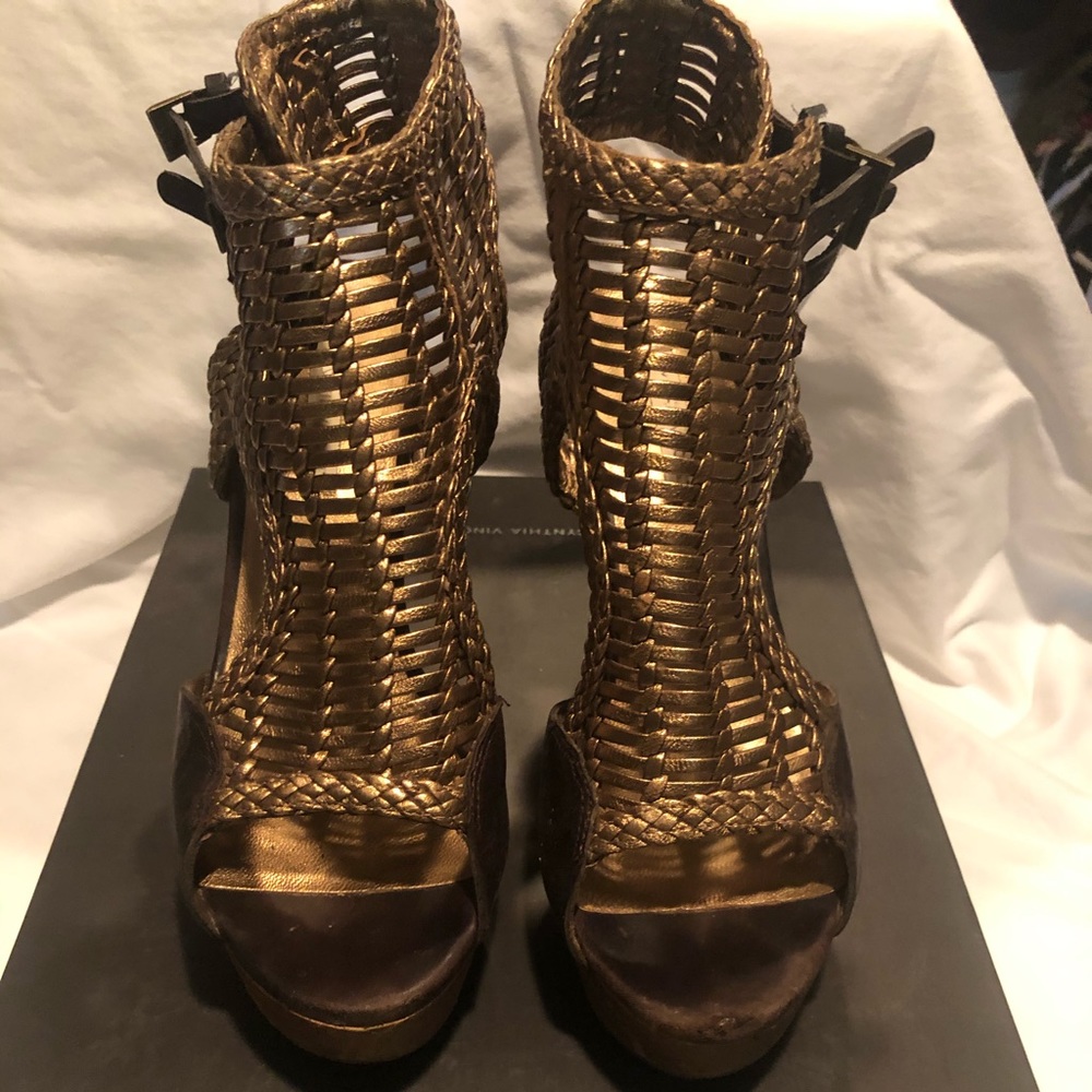 Cynthia Vincent Amber platform sandals